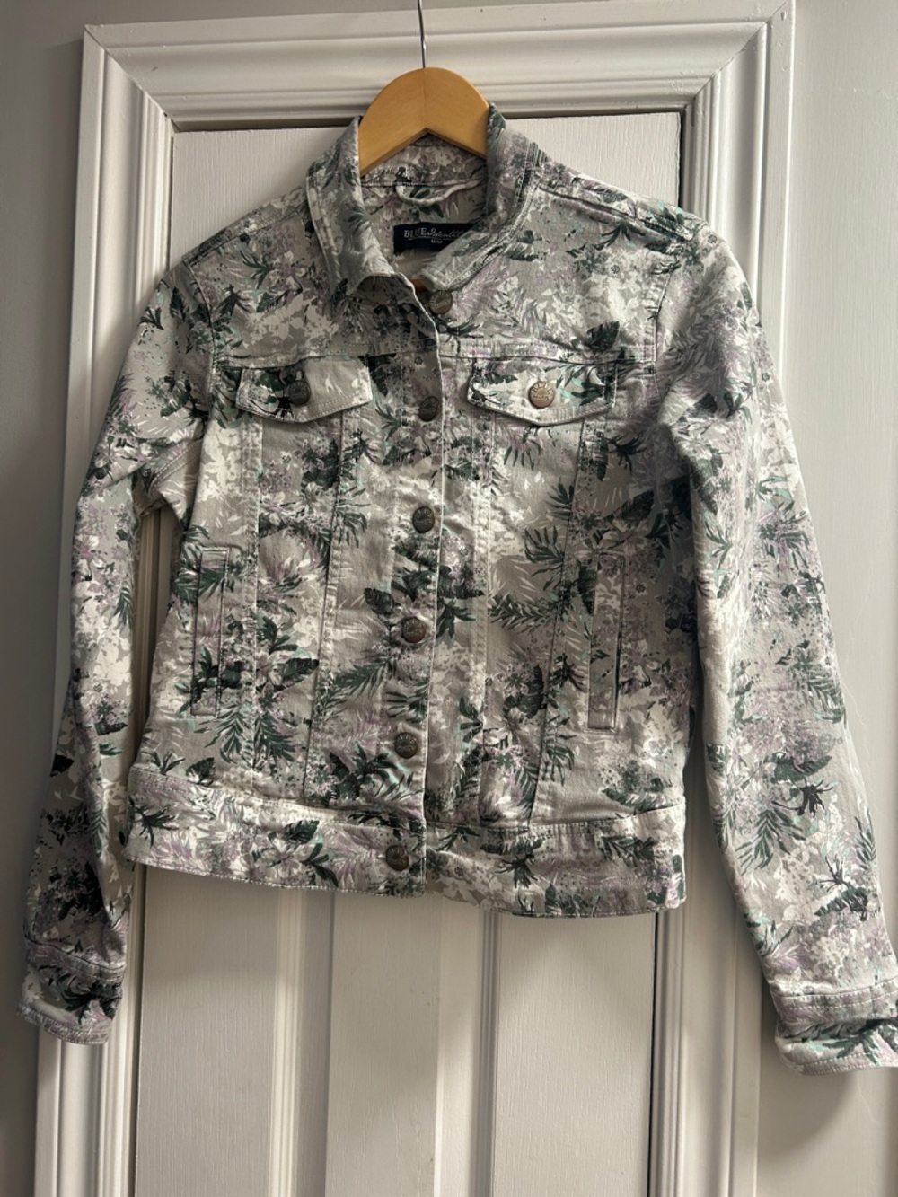 Elle Floral-Print White Denim Jacket with Green Accents